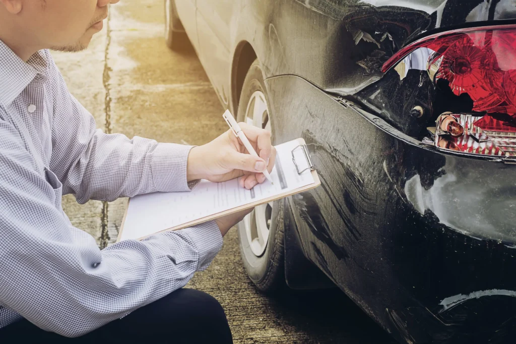 "Reviewing Car Crash with Santa Clarita Personal Injury Attorney"